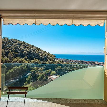 Appartamento Incantevole Con Piscina Vallecrosia Eksteriør billede