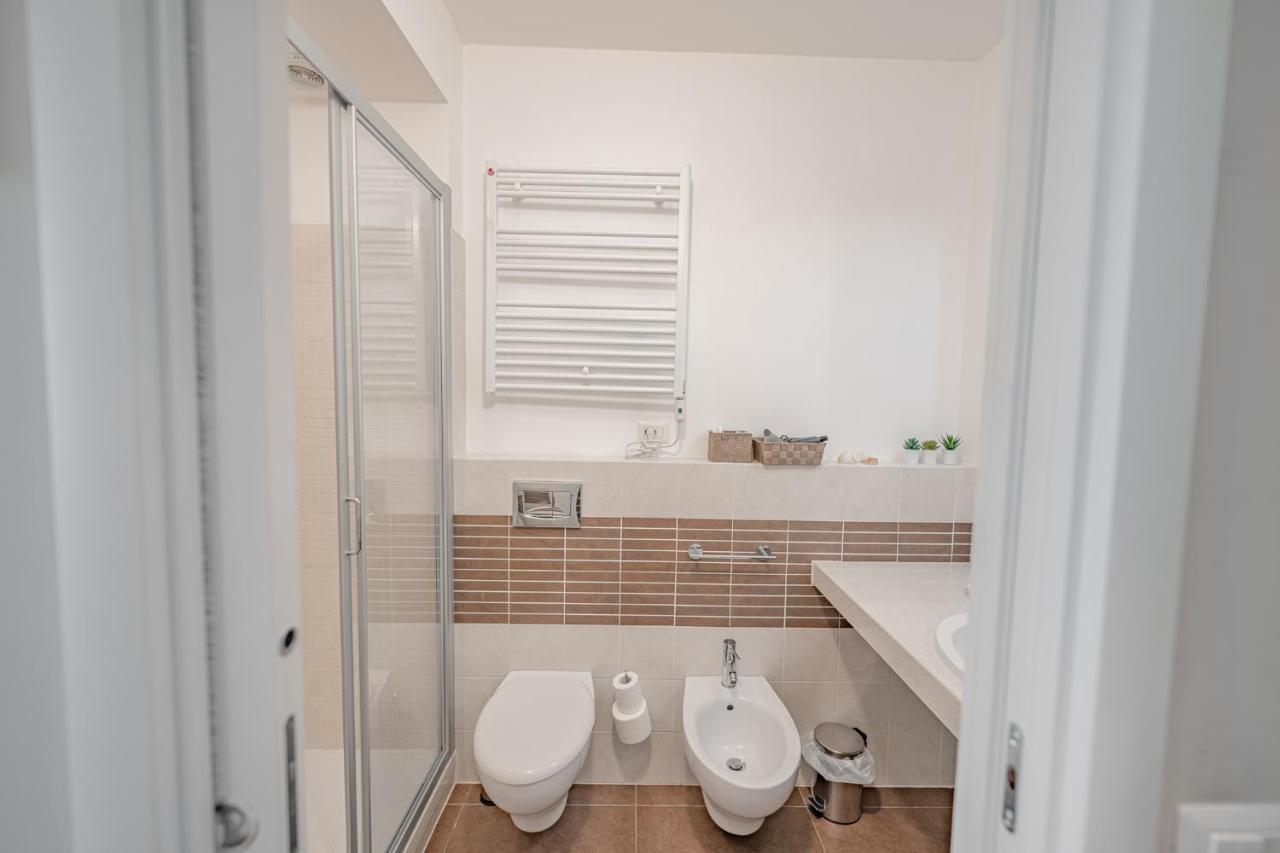 Appartamento Incantevole Con Piscina Vallecrosia Eksteriør billede